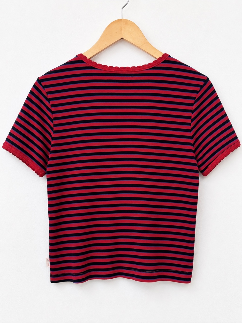 Brixton Striped Knit Top XL Red & Navy Short Sleeve Scalloped Trim - Picture 2 of 4